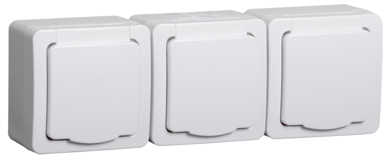 Розетка 3-местная для открытой установки РСб23-3-ГПБб с заземляющим контактом IP54 ГЕРМЕС PLUS белый IEK